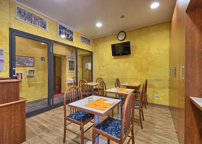 Bed & Breakfast A Picture Of 4*